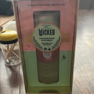 Beekman 1802 Wicked Moisture Mist - Pink and Green